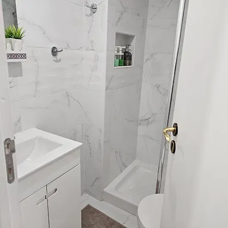 Guest house Charme Da Graca - Lisbon