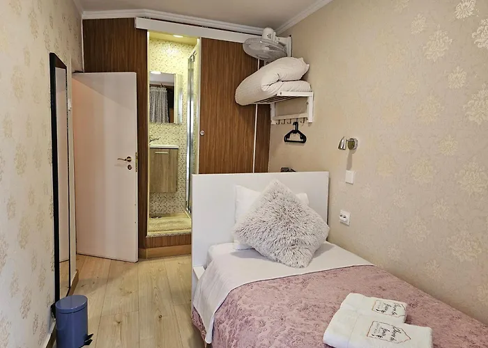 Гостевой дом Charme Da Graca - 3*